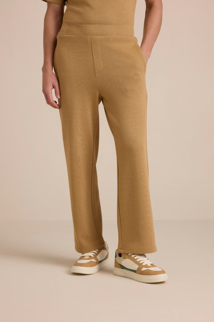 Grainy Textured Relaxed Pants