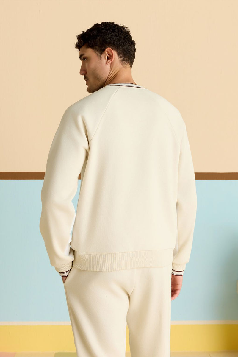 Contour Raglan Pullover