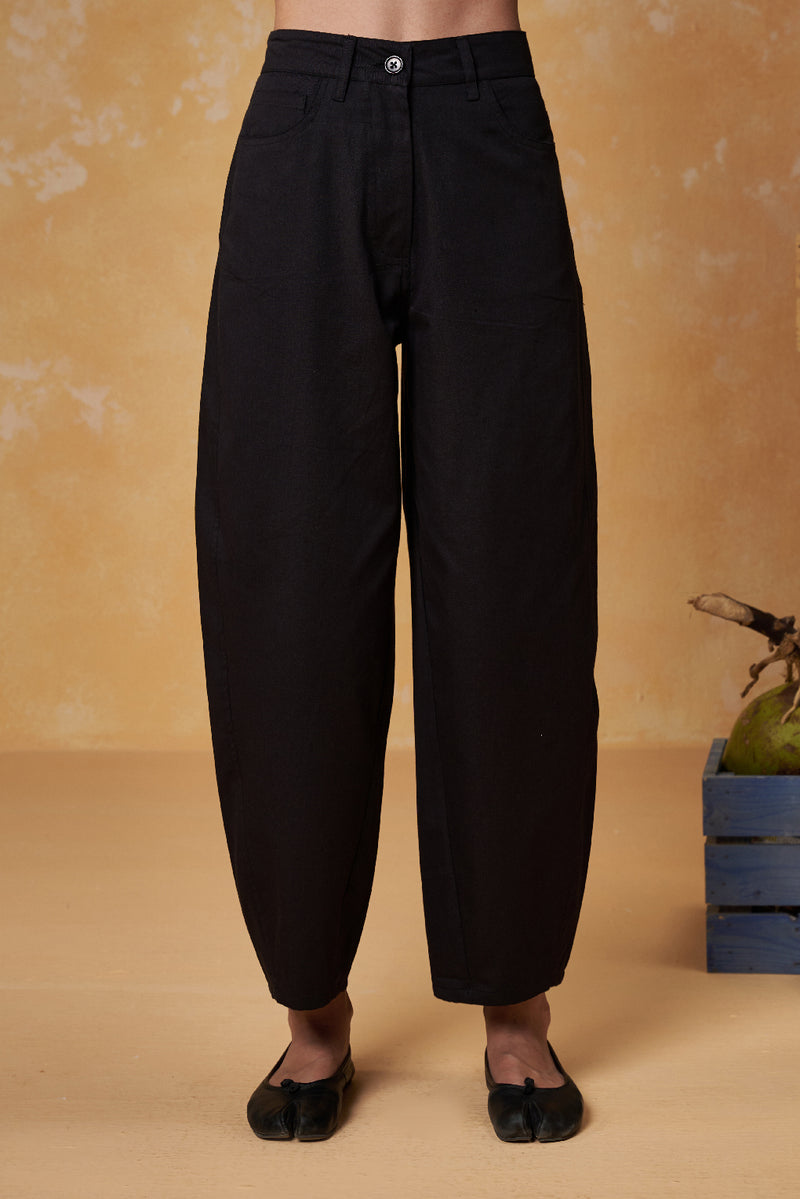 Aeris Essential Pants