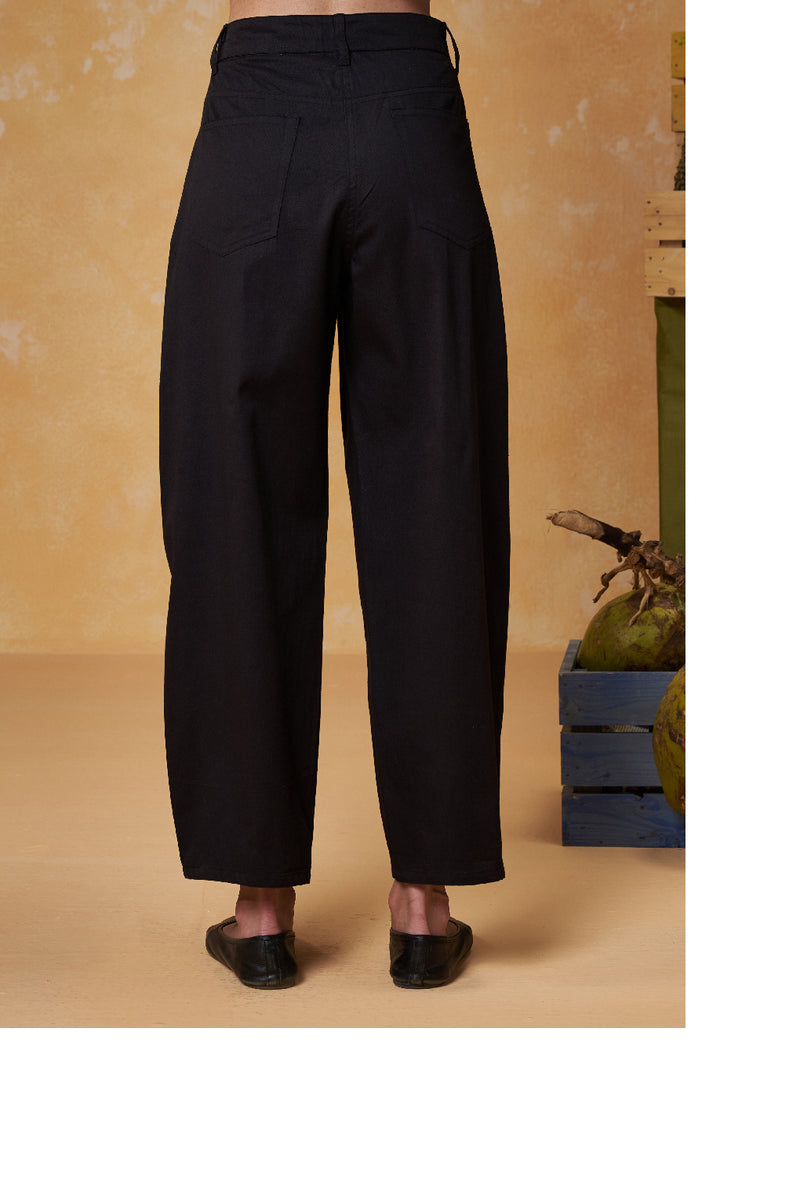 Aeris Essential Pants