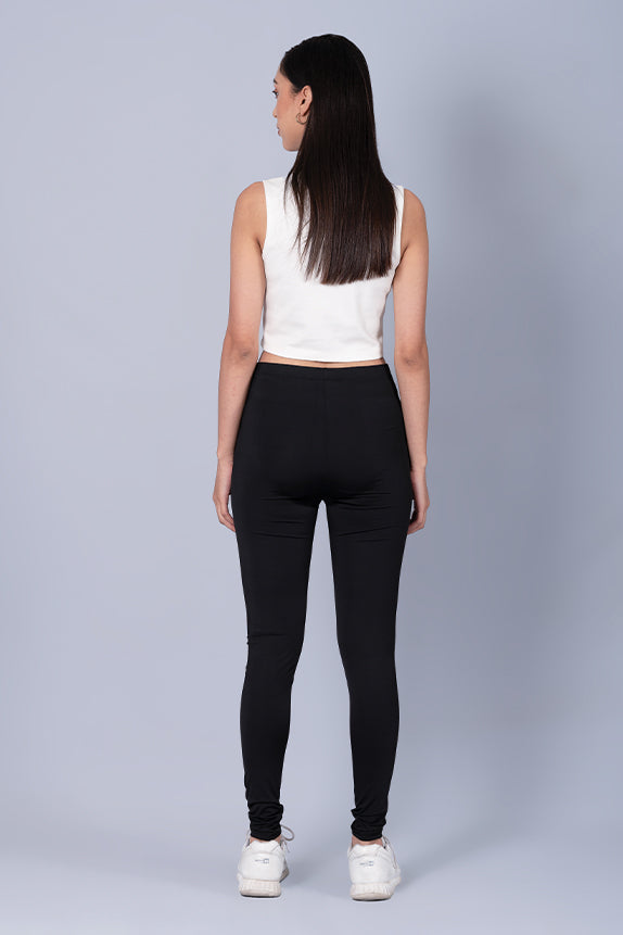 Vibe in Bold Leggings