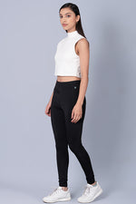 Vibe in Bold Leggings