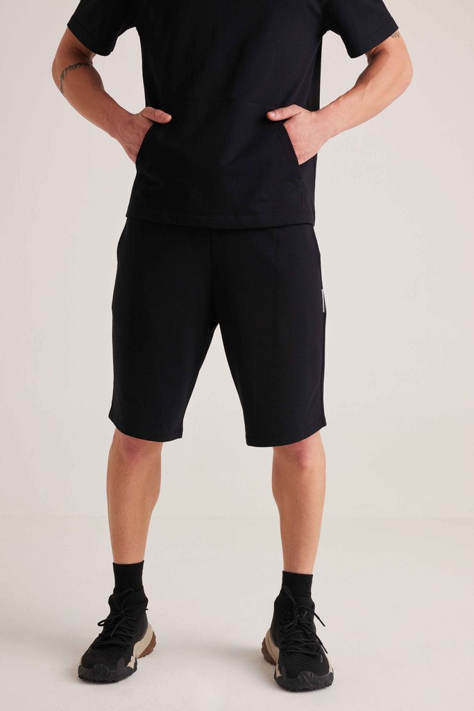 Essential Shorts - Black