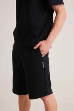 Essential Shorts - Black
