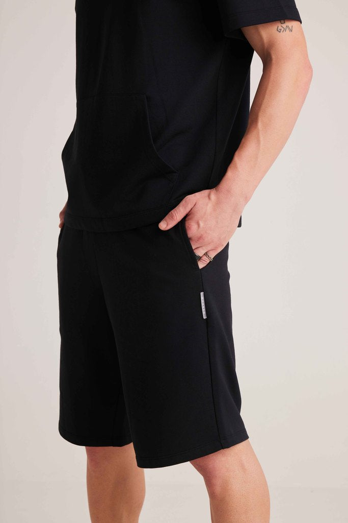 Essential Shorts - Black