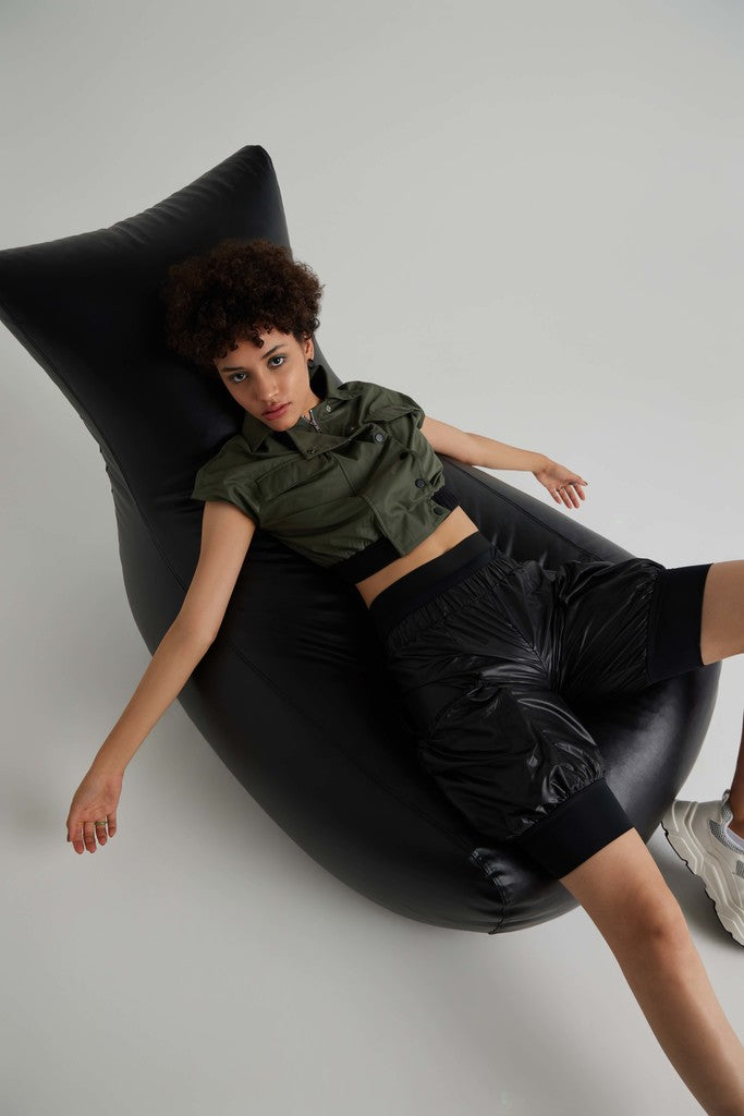 Pop-Out Shorts - Black